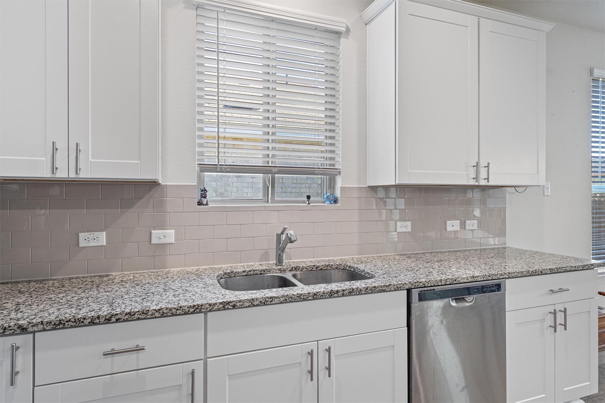 160 Gunther Way Taylor TX 76574