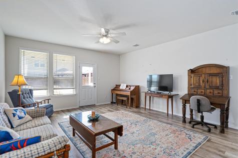 160 Gunther Way Taylor TX 76574