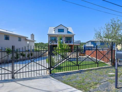 22516 Felicia Drive Spicewood TX 78669