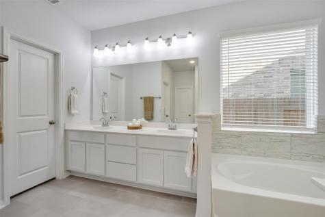 605 Oleander Loop Buda TX 78610