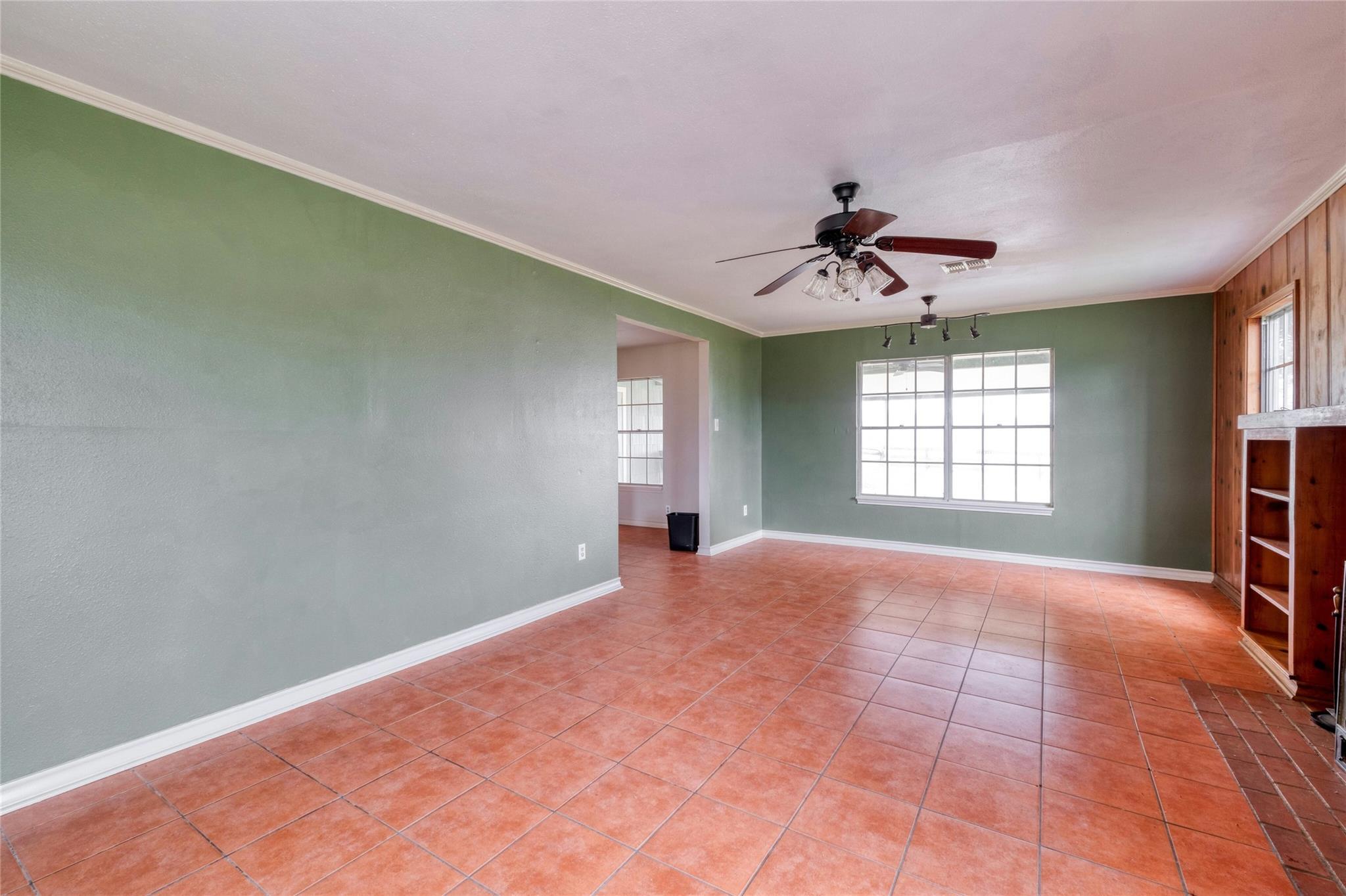 103 Robin Lane Luling TX 78648