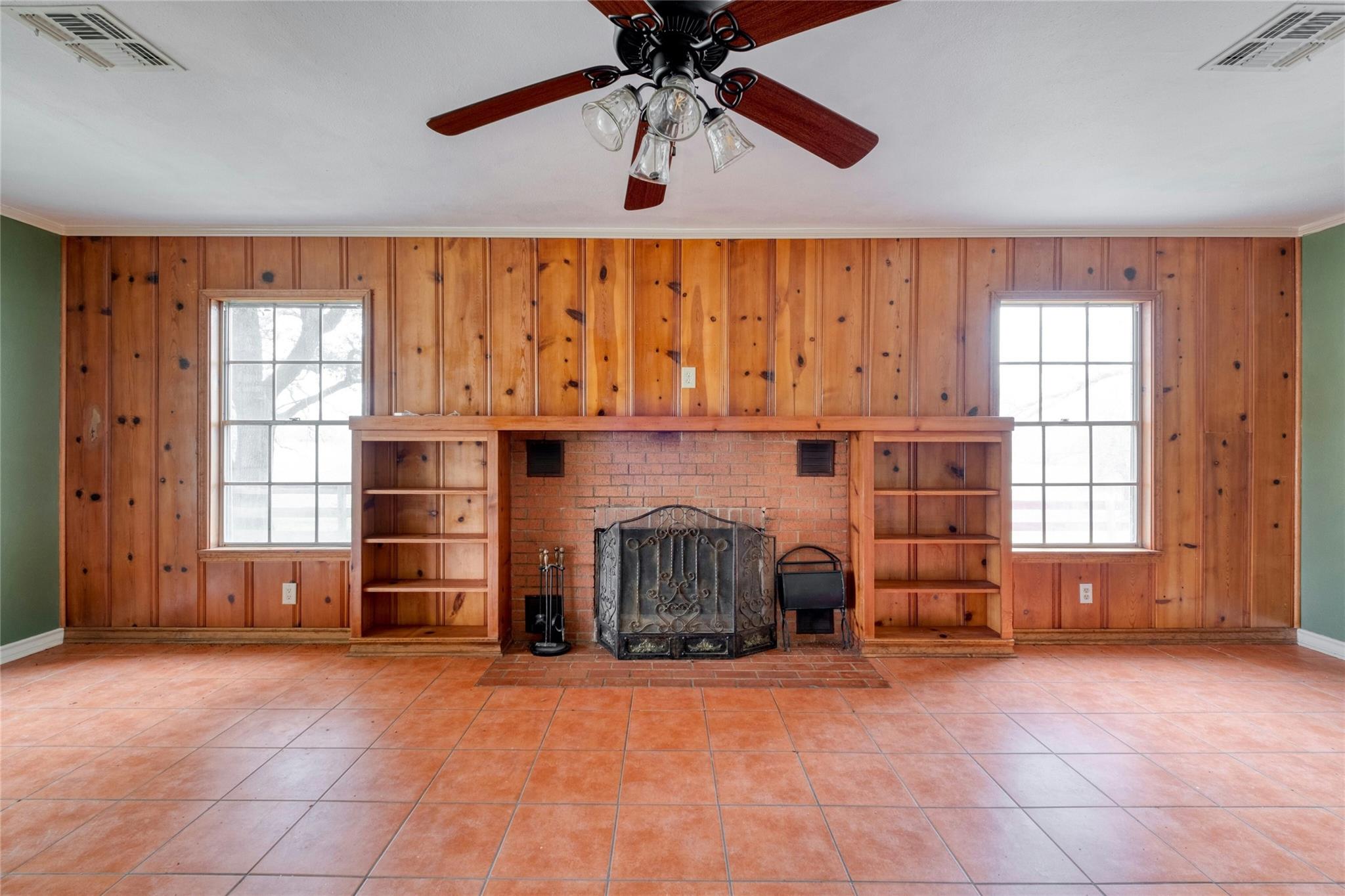 103 Robin Lane Luling TX 78648