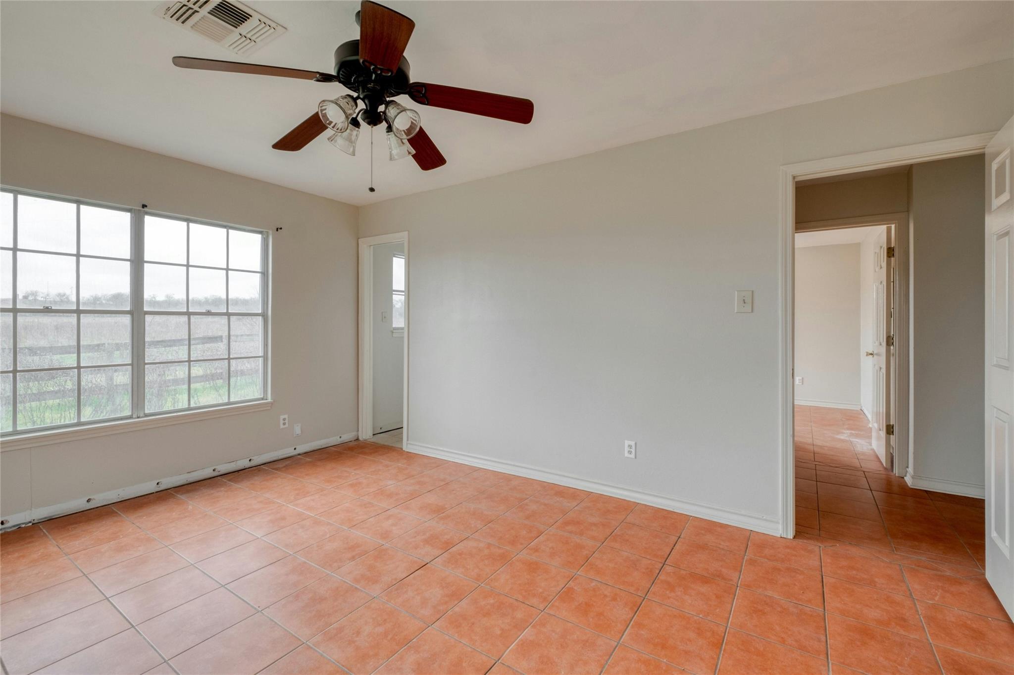 103 Robin Lane Luling TX 78648