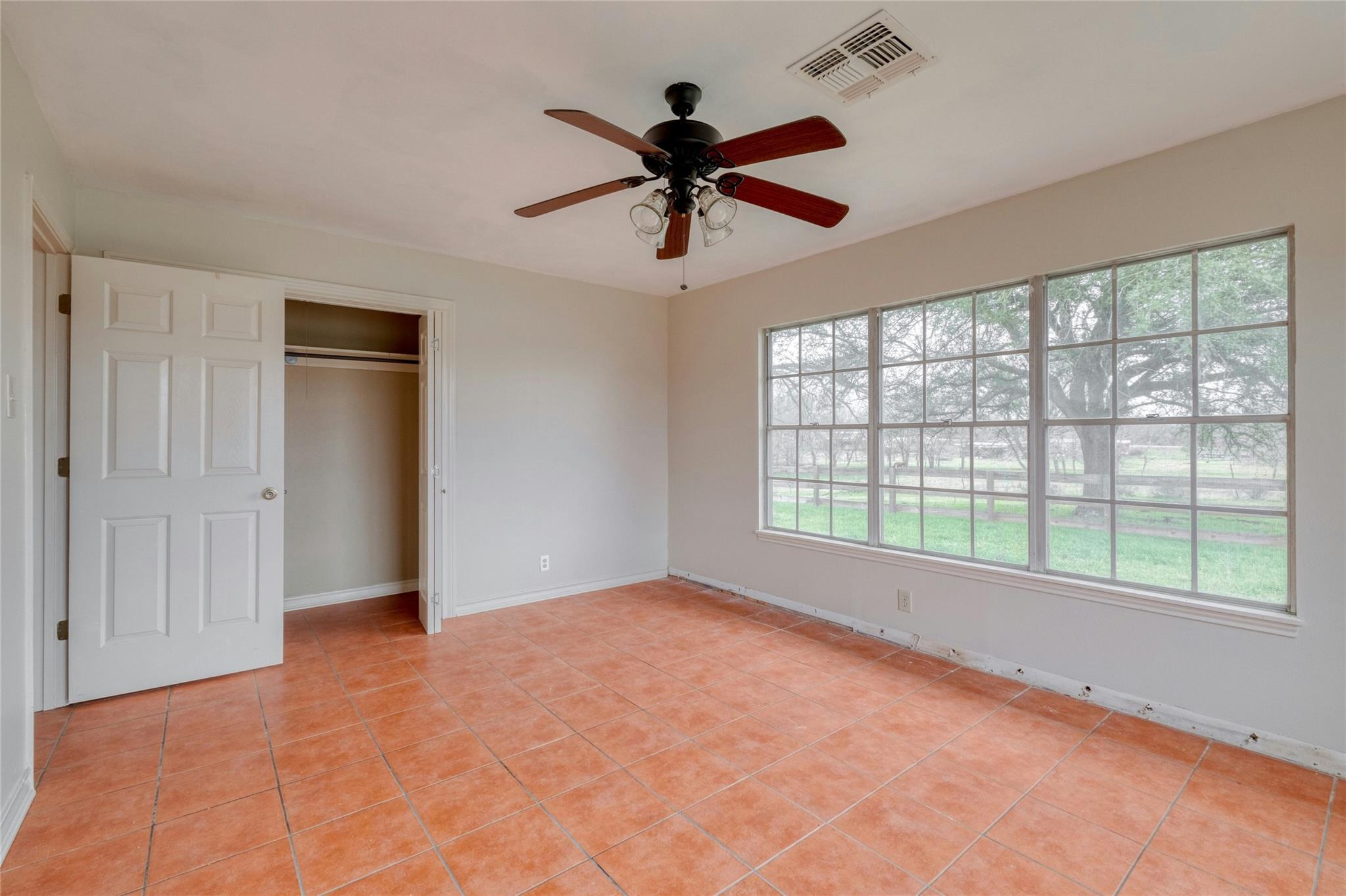 103 Robin Lane Luling TX 78648