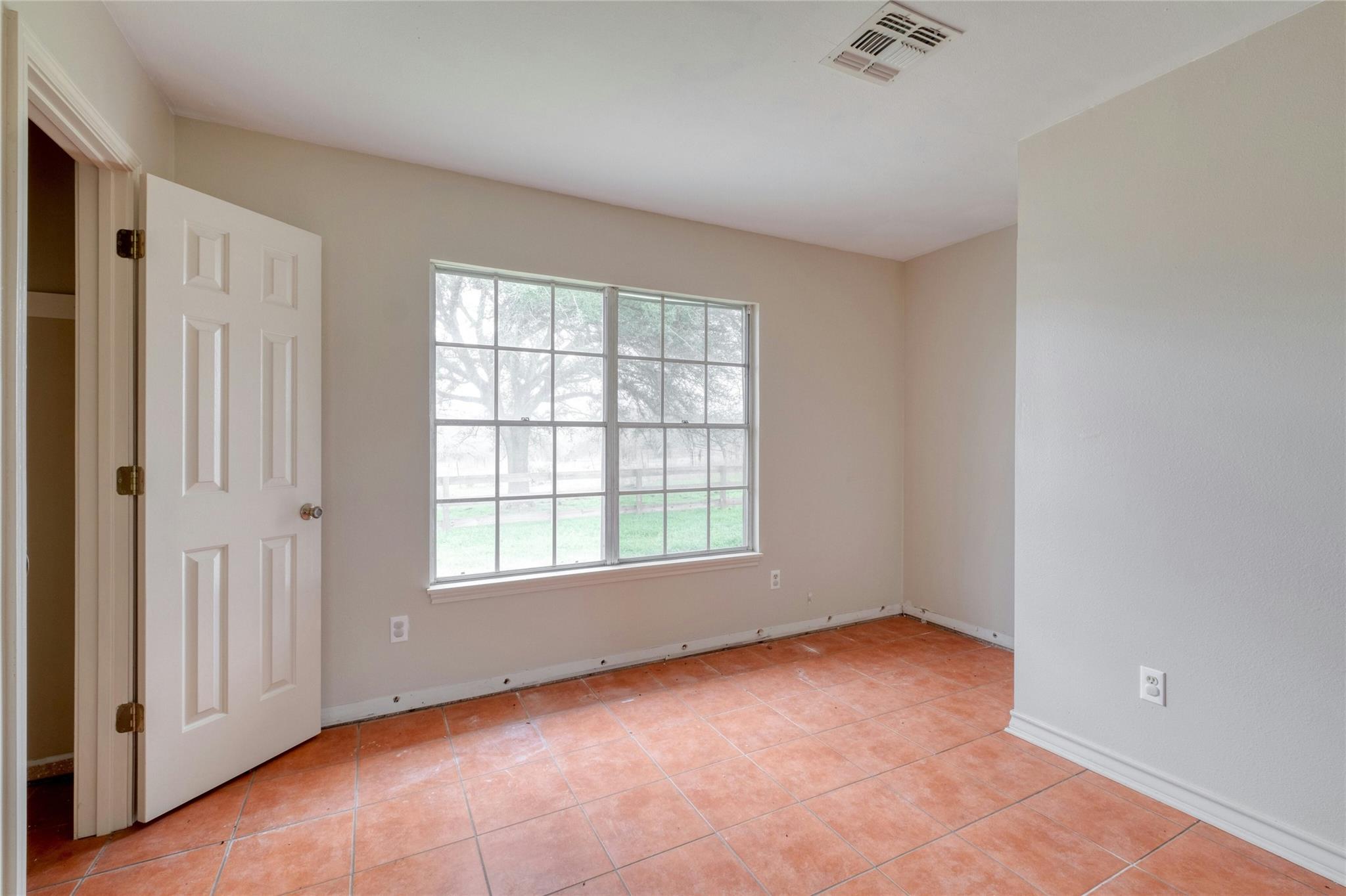 103 Robin Lane Luling TX 78648