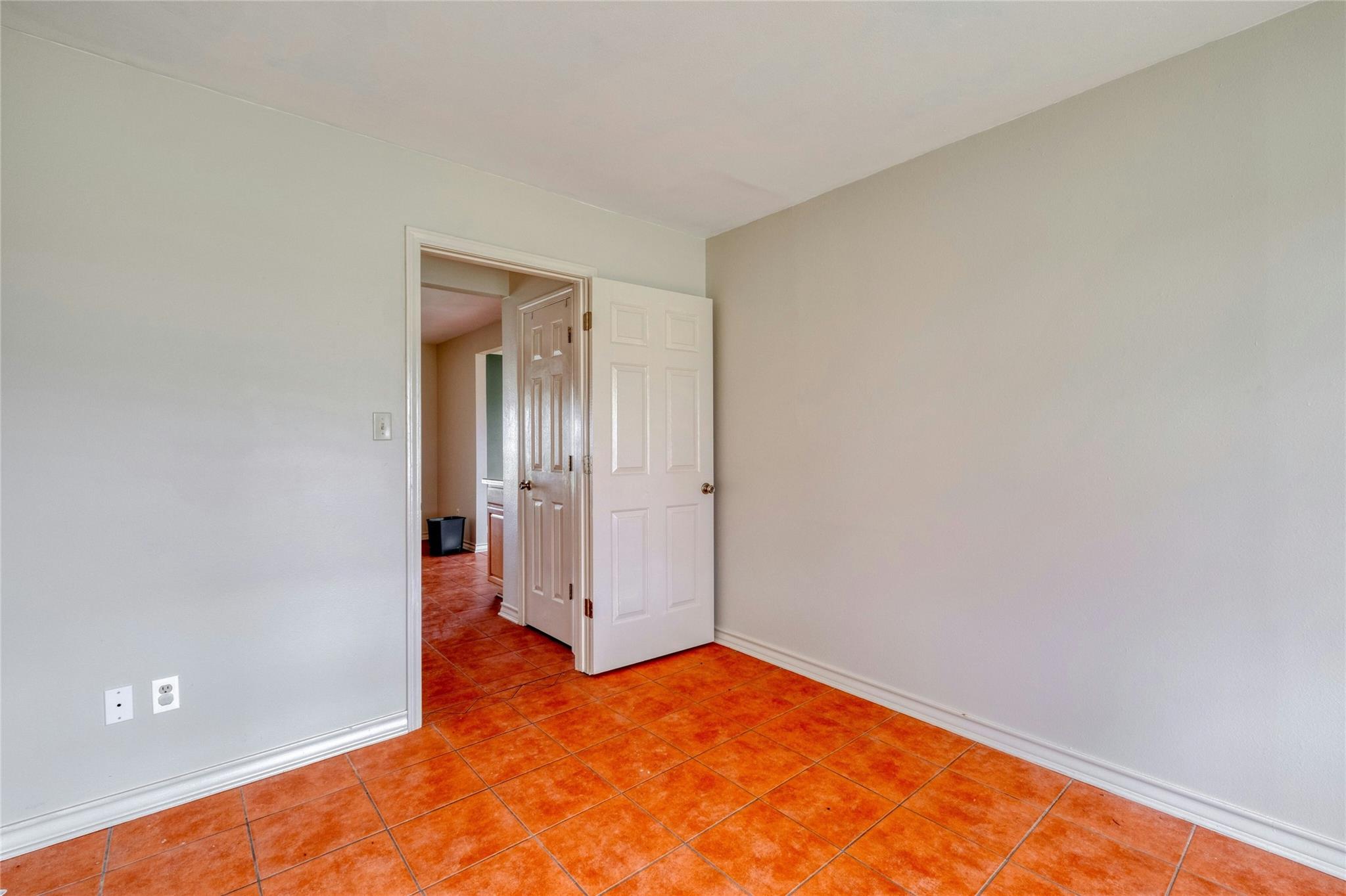103 Robin Lane Luling TX 78648