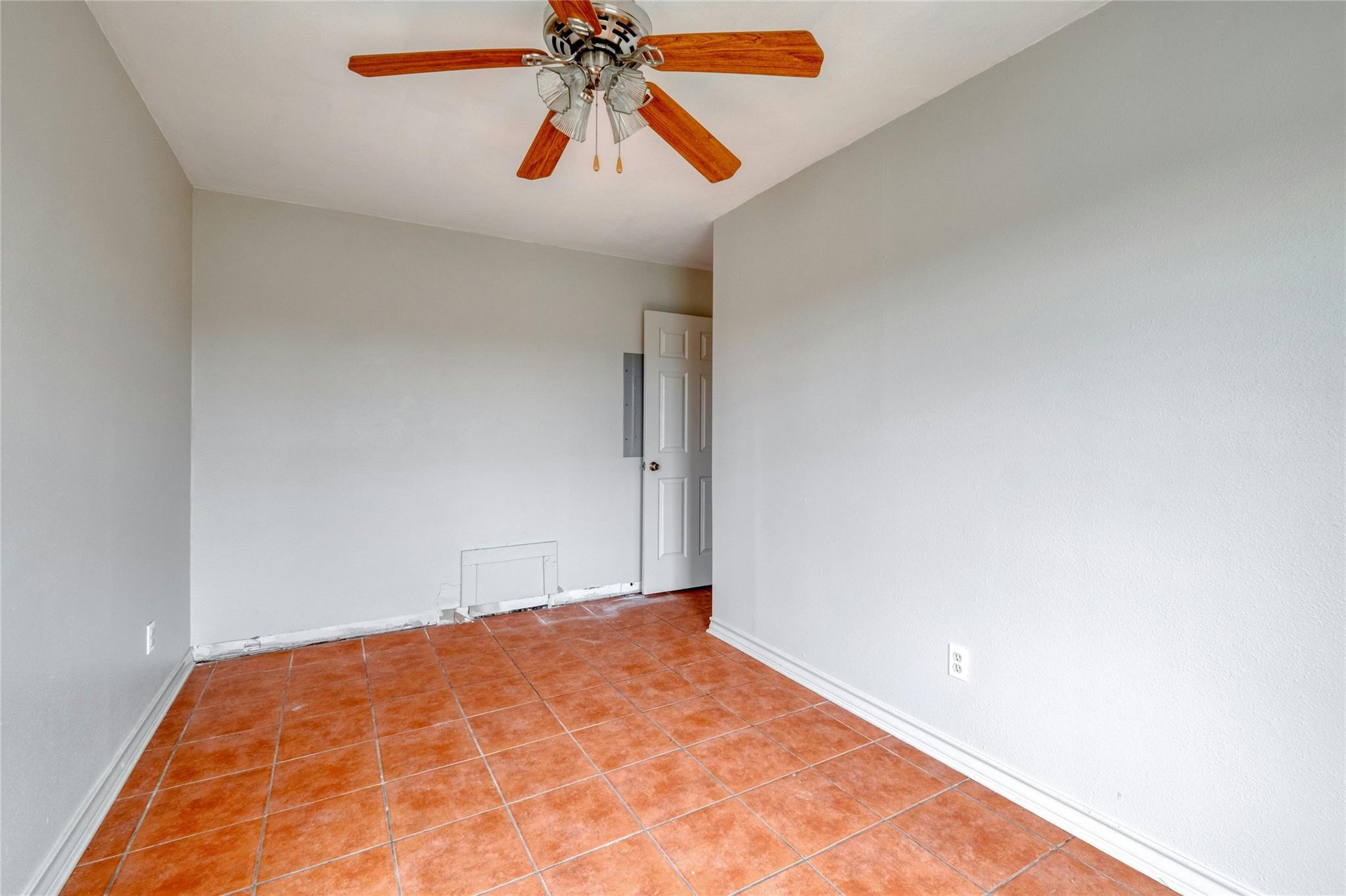 103 Robin Lane Luling TX 78648