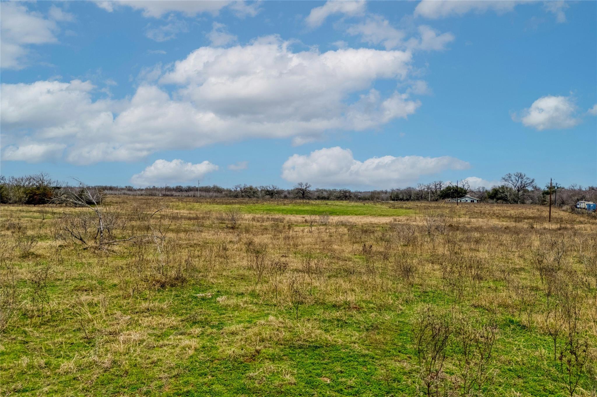 103 Robin Lane Luling TX 78648