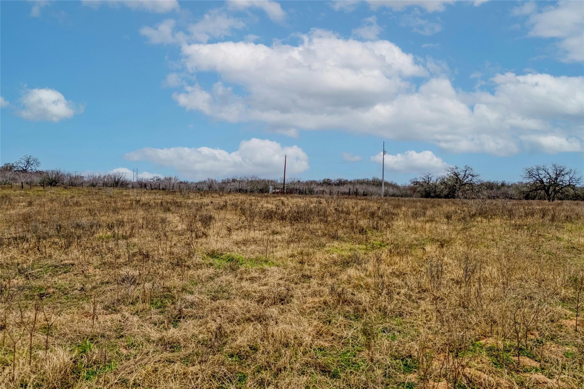 103 Robin Lane Luling TX 78648