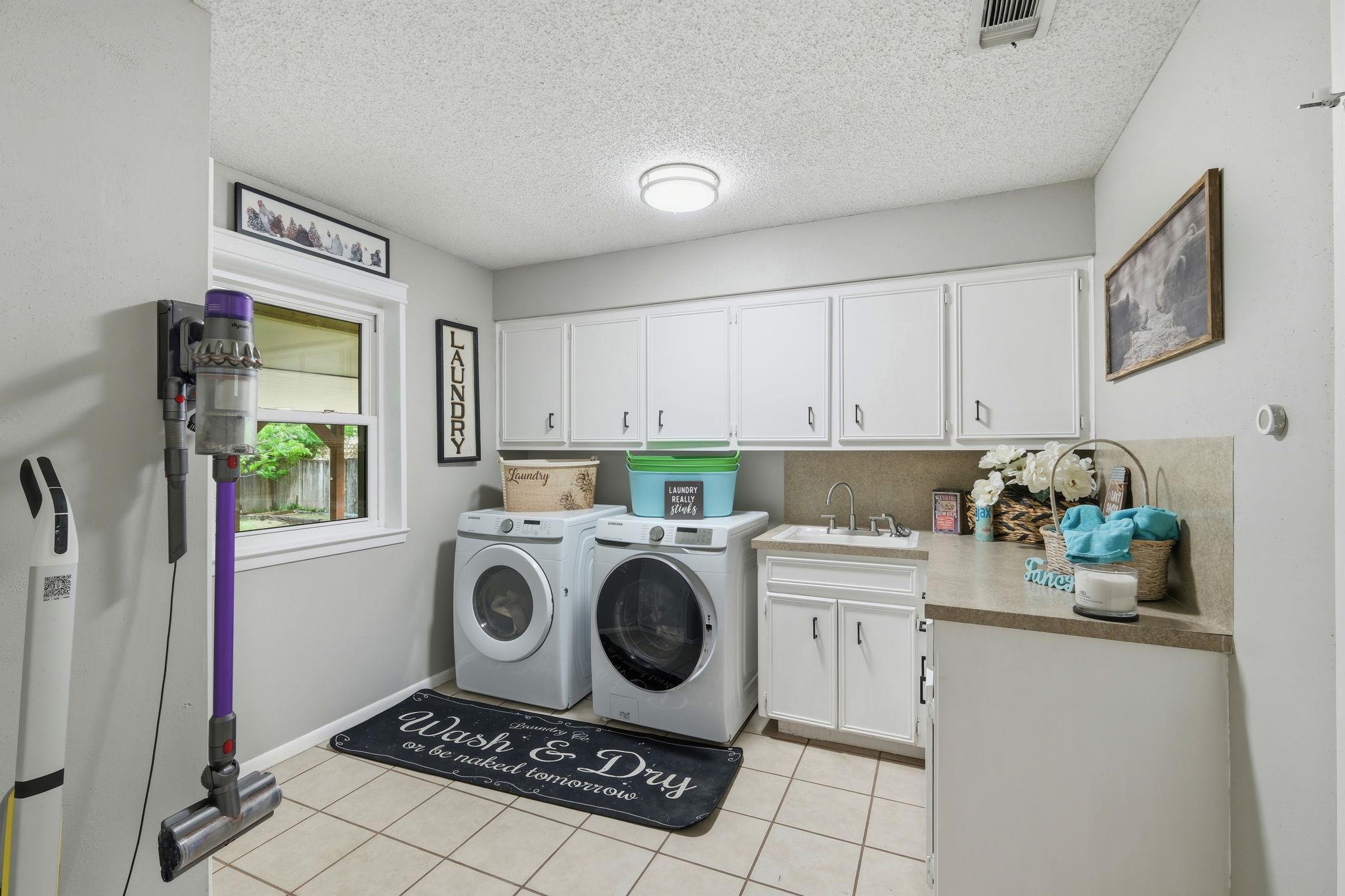 2004 Creekview Drive Round Rock TX 78681