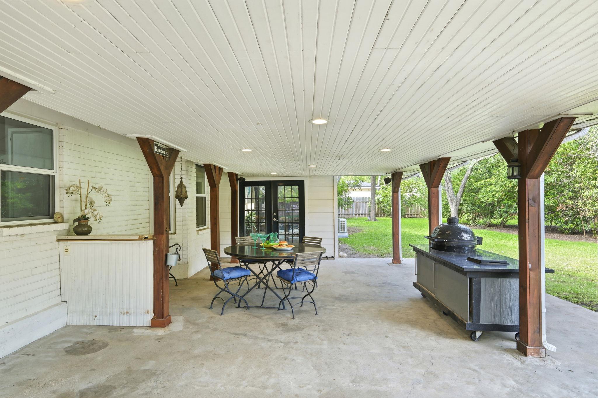 2004 Creekview Drive Round Rock TX 78681