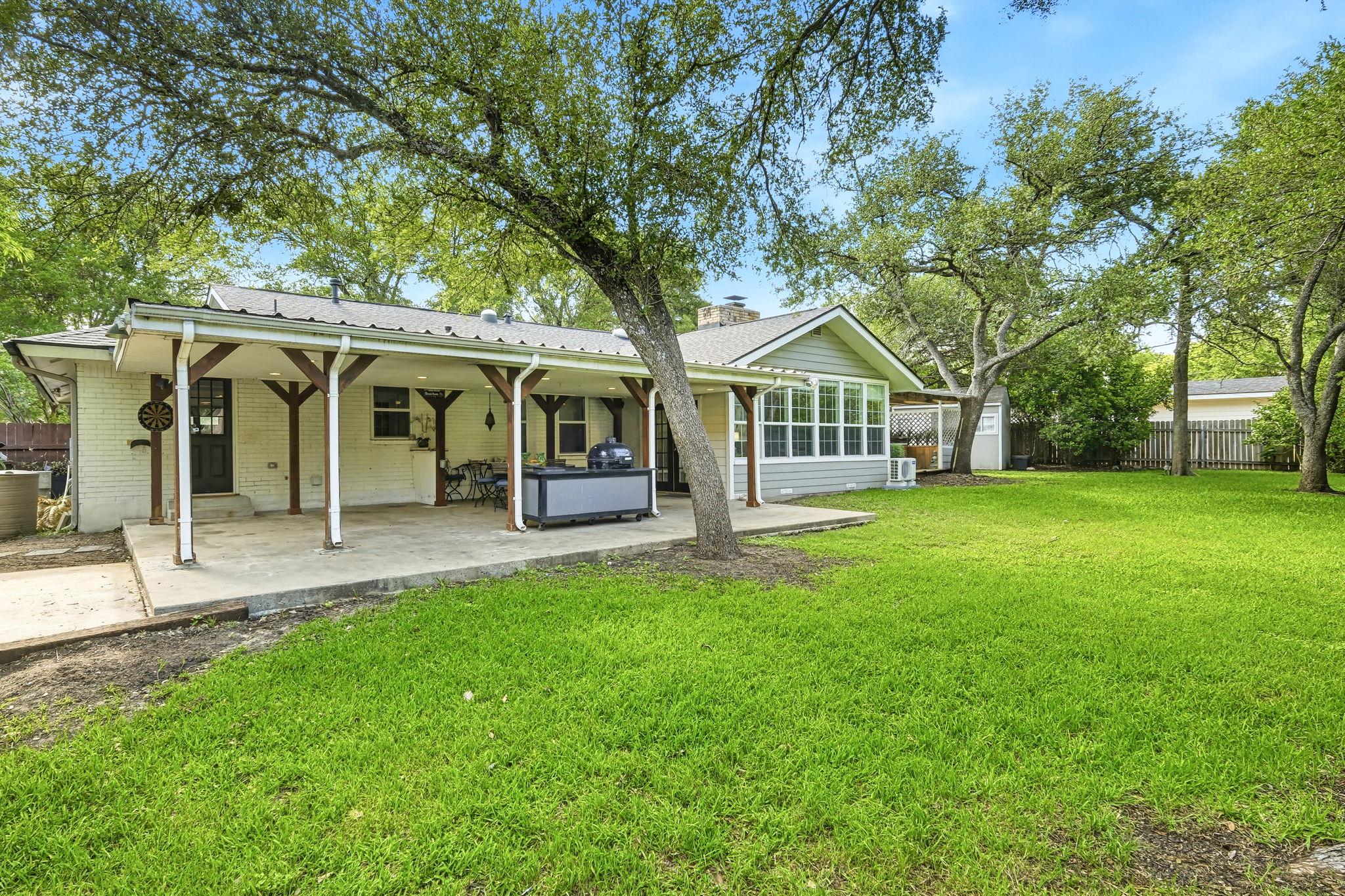 2004 Creekview Drive Round Rock TX 78681
