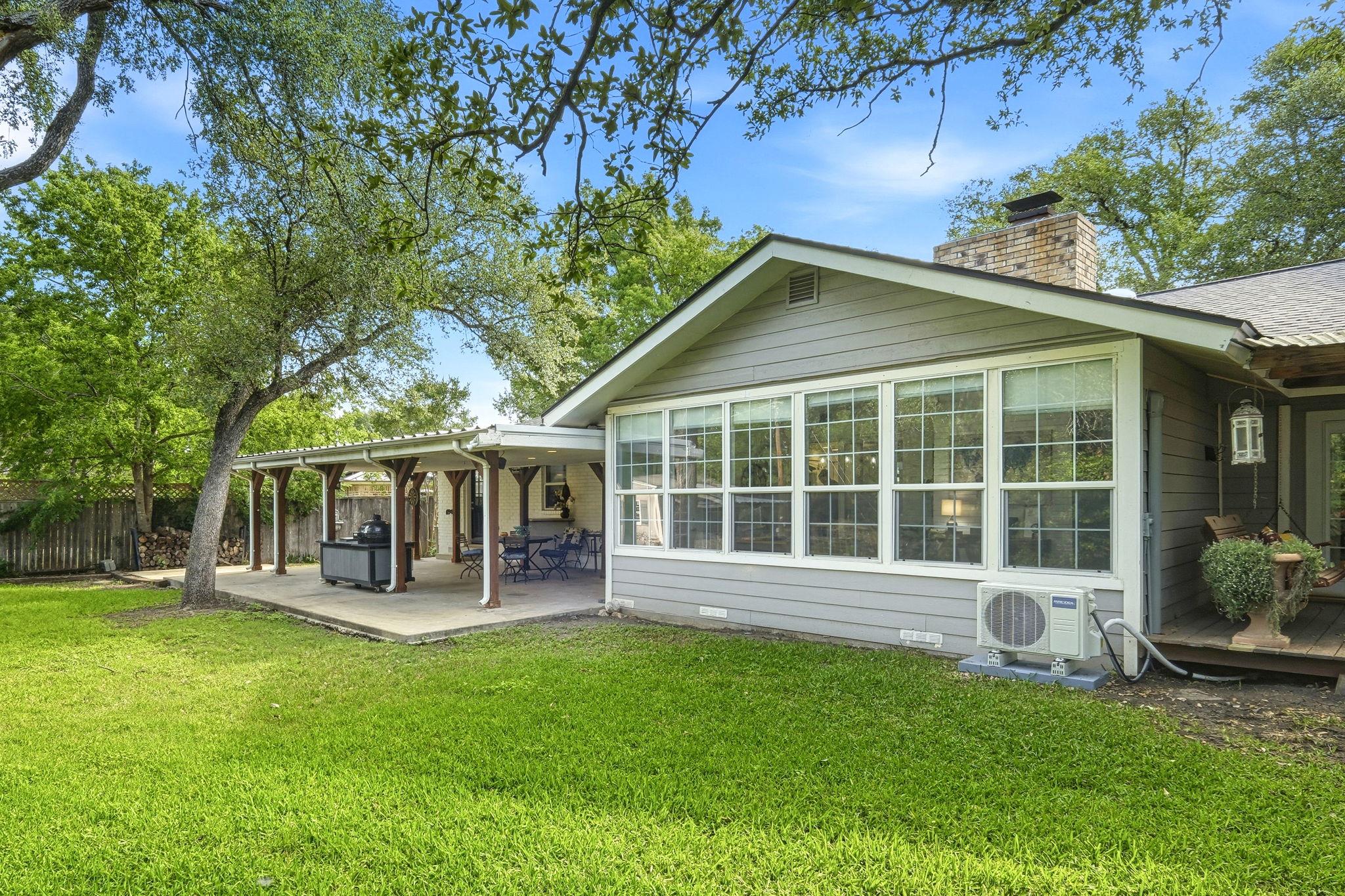 2004 Creekview Drive Round Rock TX 78681