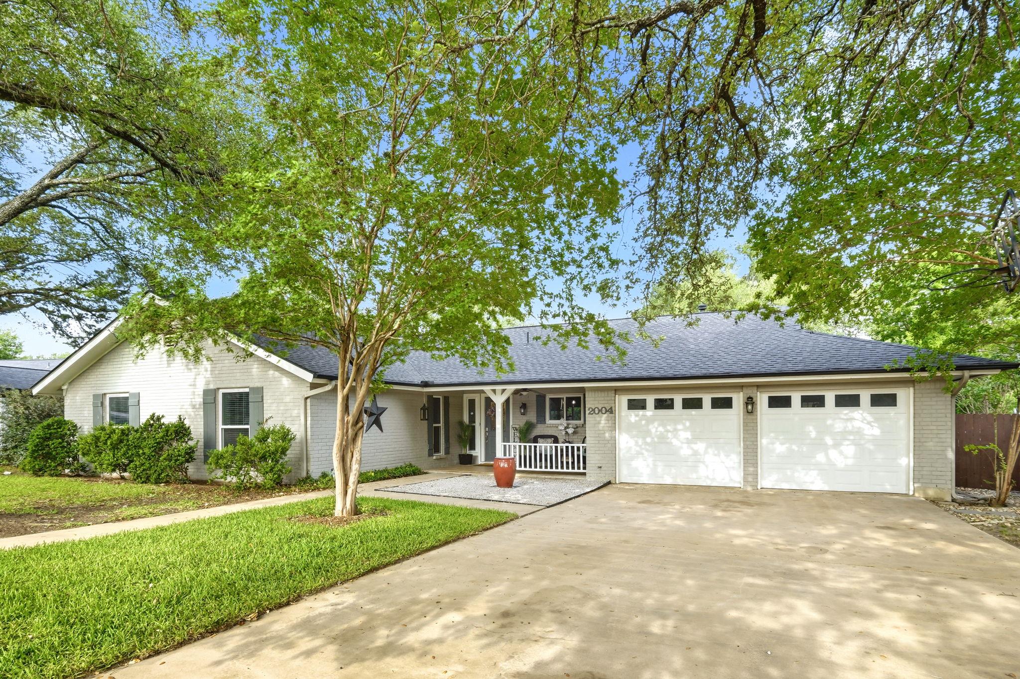 2004 Creekview Drive Round Rock TX 78681