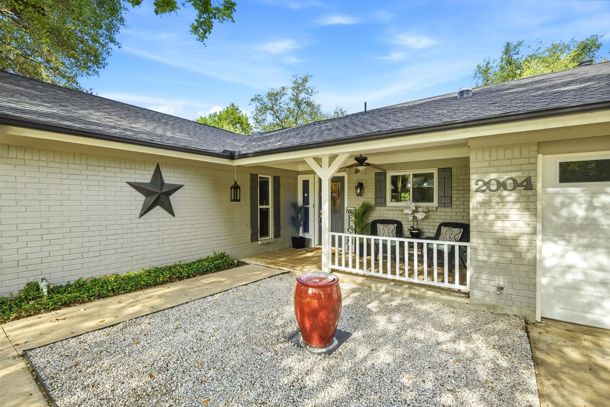 2004 Creekview Drive Round Rock TX 78681