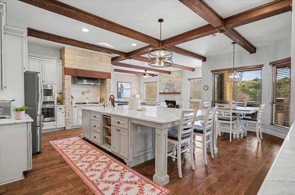 5240 Diamante Drive Spicewood TX 78669