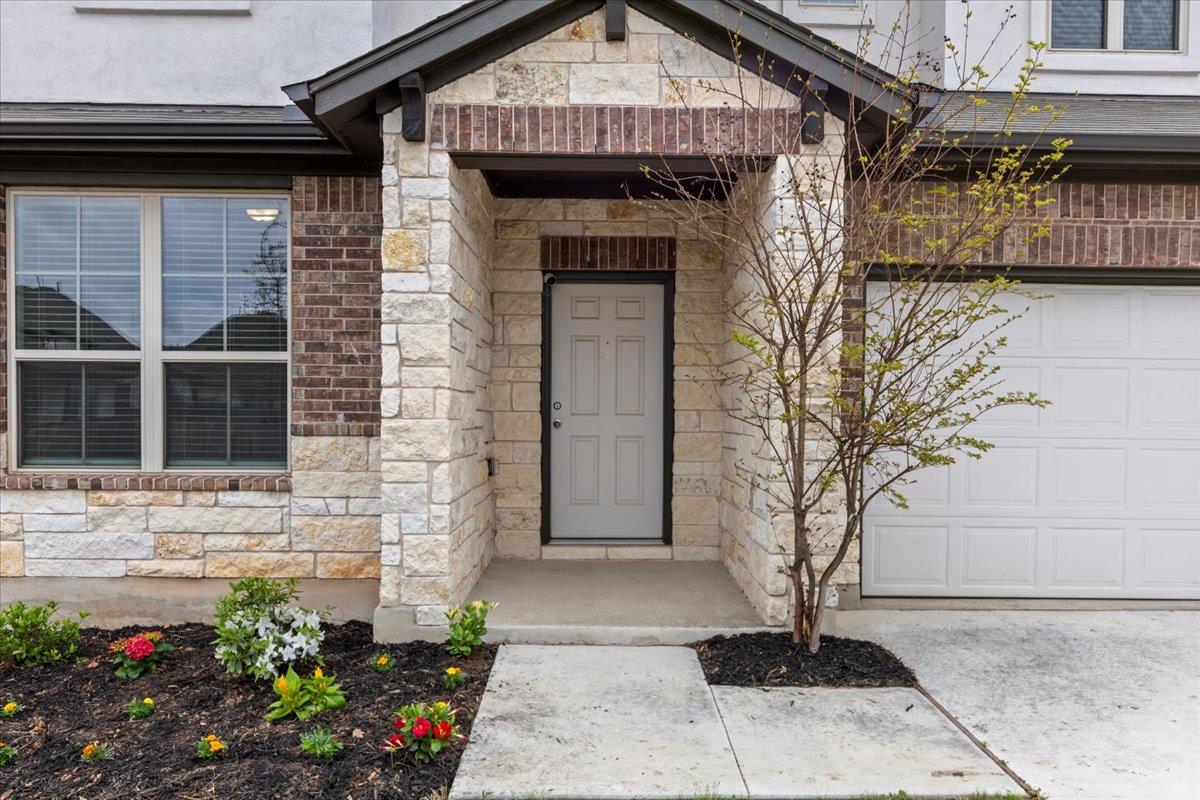 213 Munk Lane Leander TX 78641