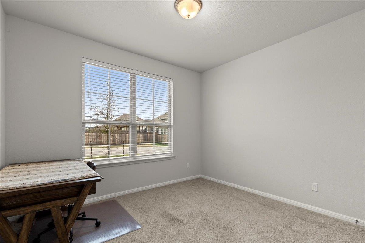 213 Munk Lane Leander TX 78641