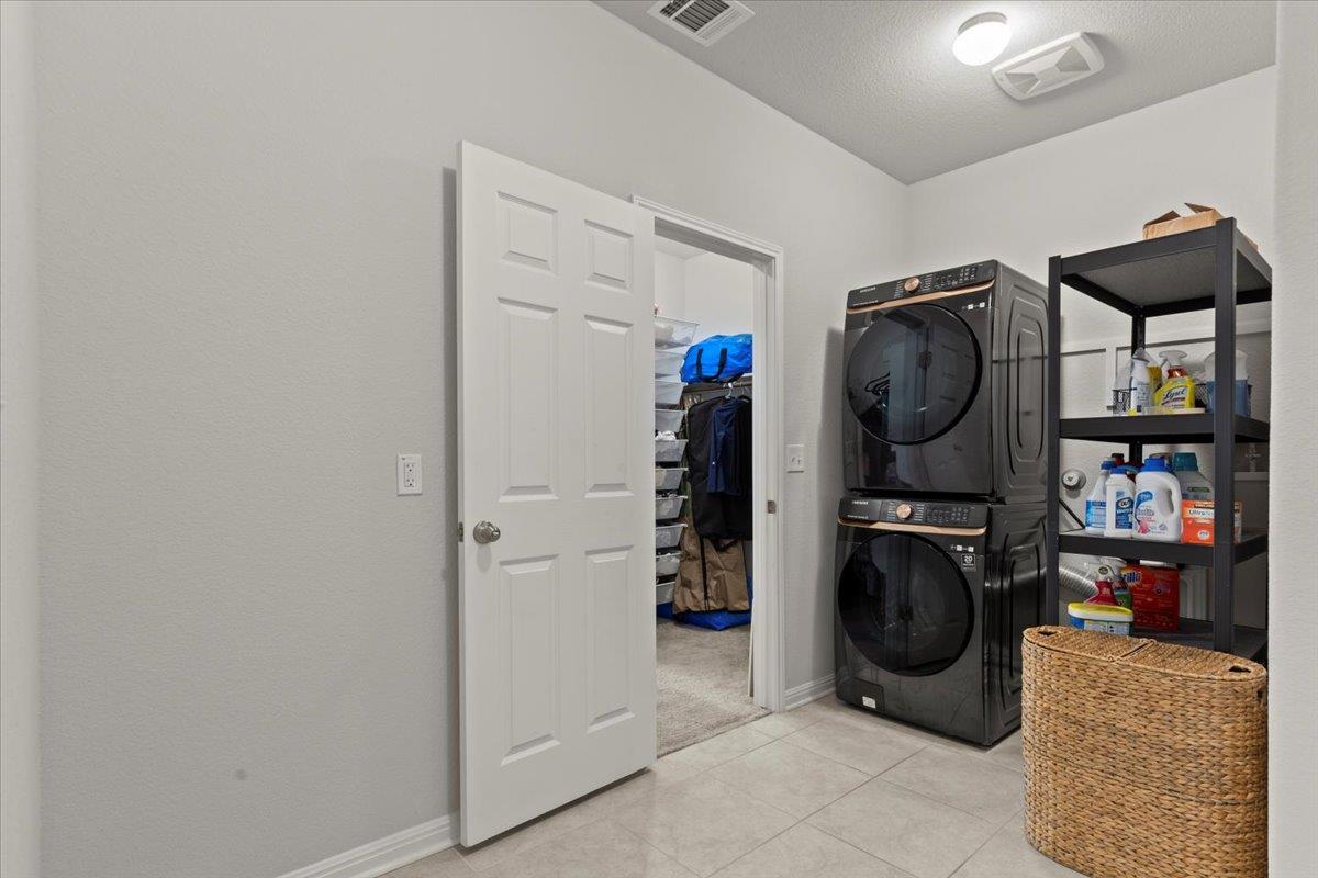213 Munk Lane Leander TX 78641