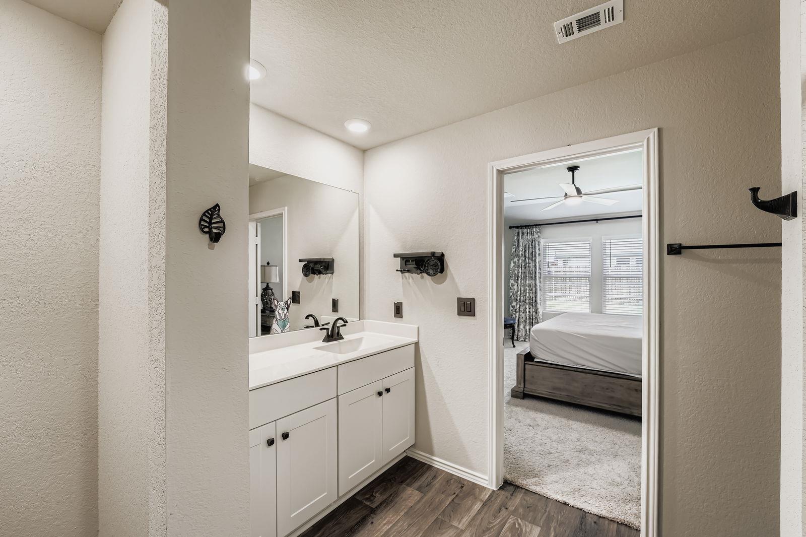 6008 Shanjia Drive Austin TX 78724