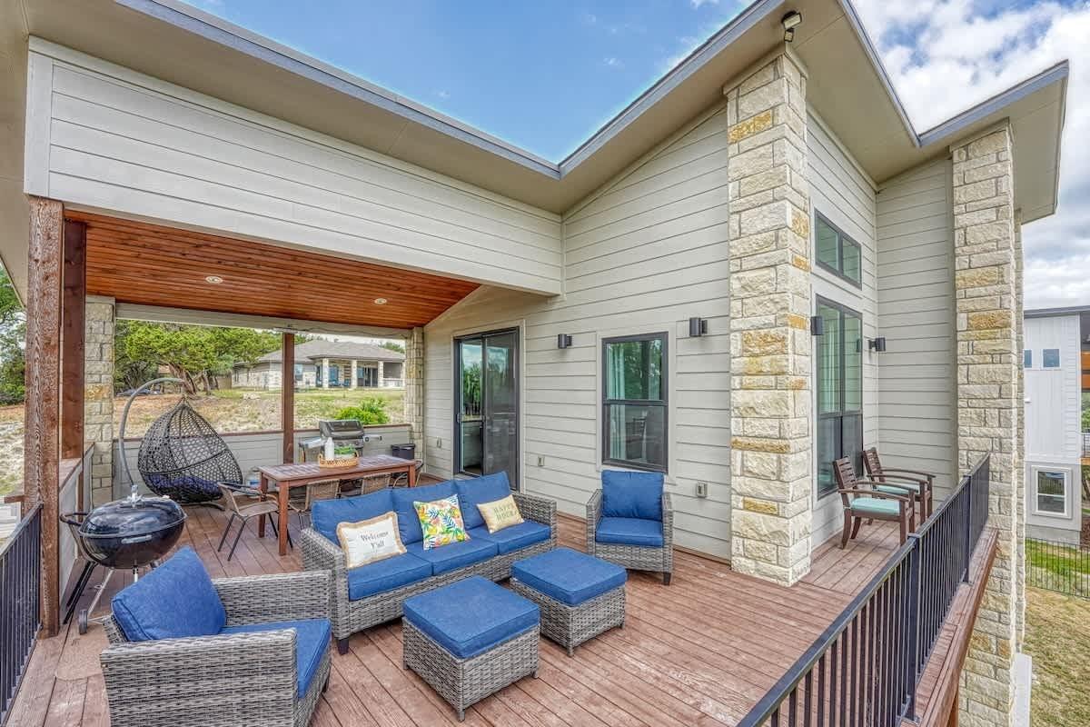 18407 Lakeland Drive Point Venture TX 78645
