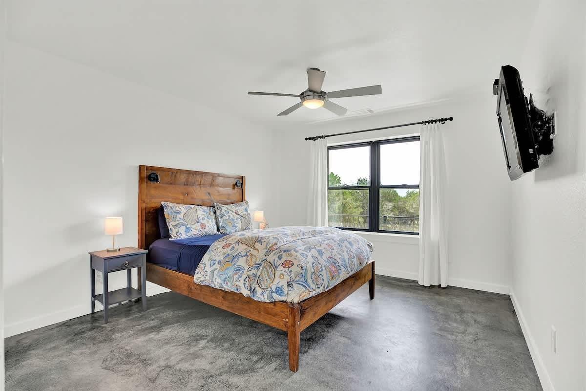 18407 Lakeland Drive Point Venture TX 78645