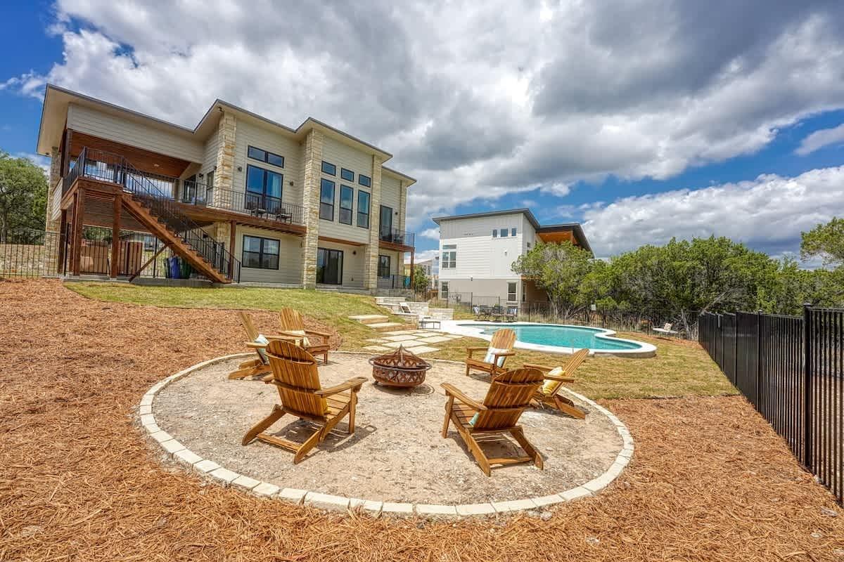 18407 Lakeland Drive Point Venture TX 78645