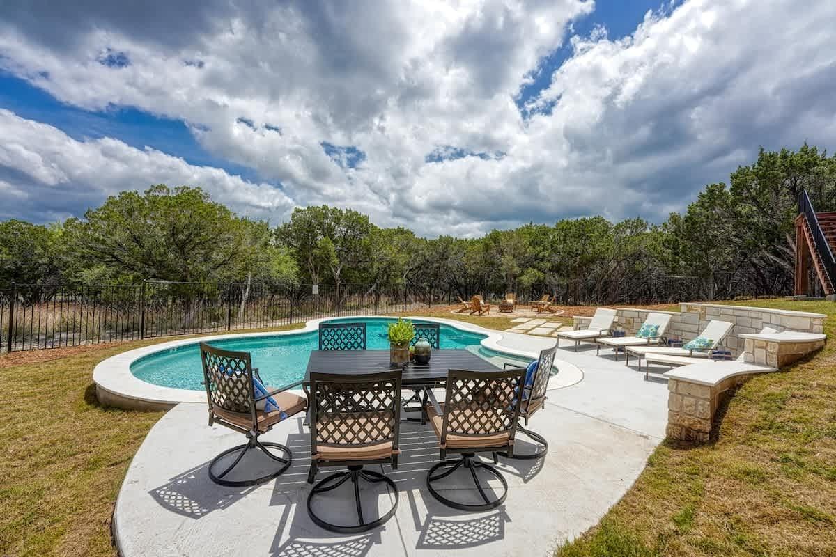 18407 Lakeland Drive Point Venture TX 78645