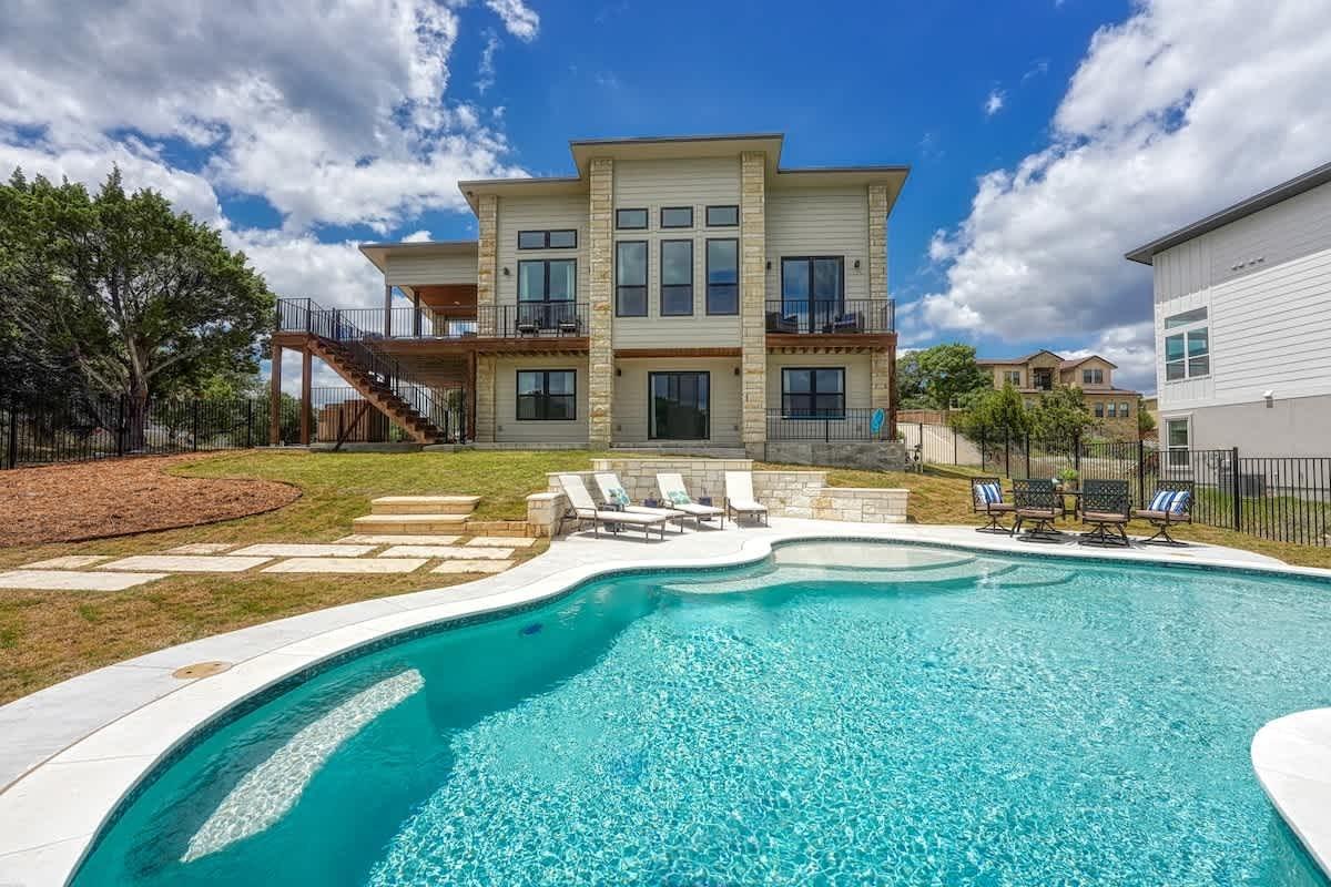 18407 Lakeland Drive Point Venture TX 78645