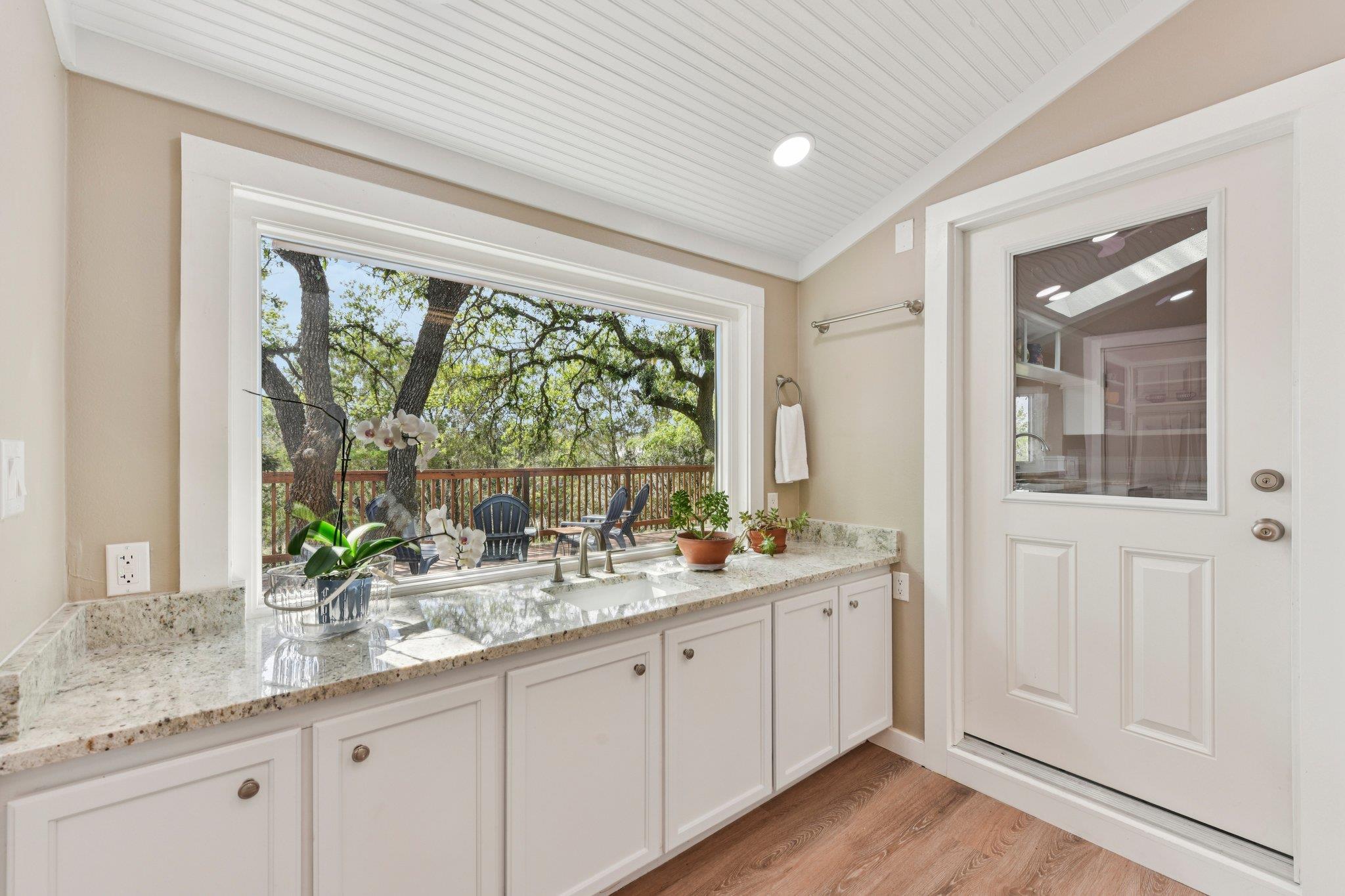 126 County Road 420 Road Spicewood TX 78669