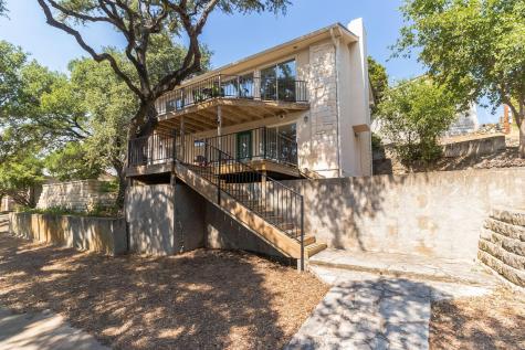 25201 & 25203 Lakeview Drive Spicewood TX 78669