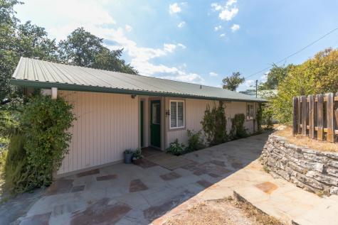 25201 & 25203 Lakeview Drive Spicewood TX 78669