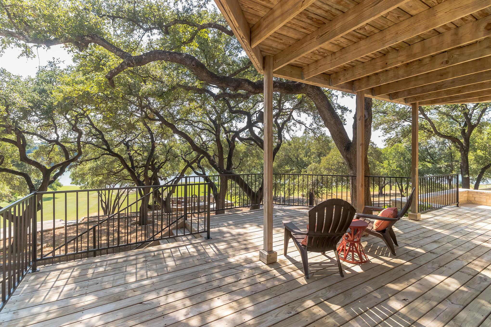 25201 & 25203 Lakeview Drive Spicewood TX 78669