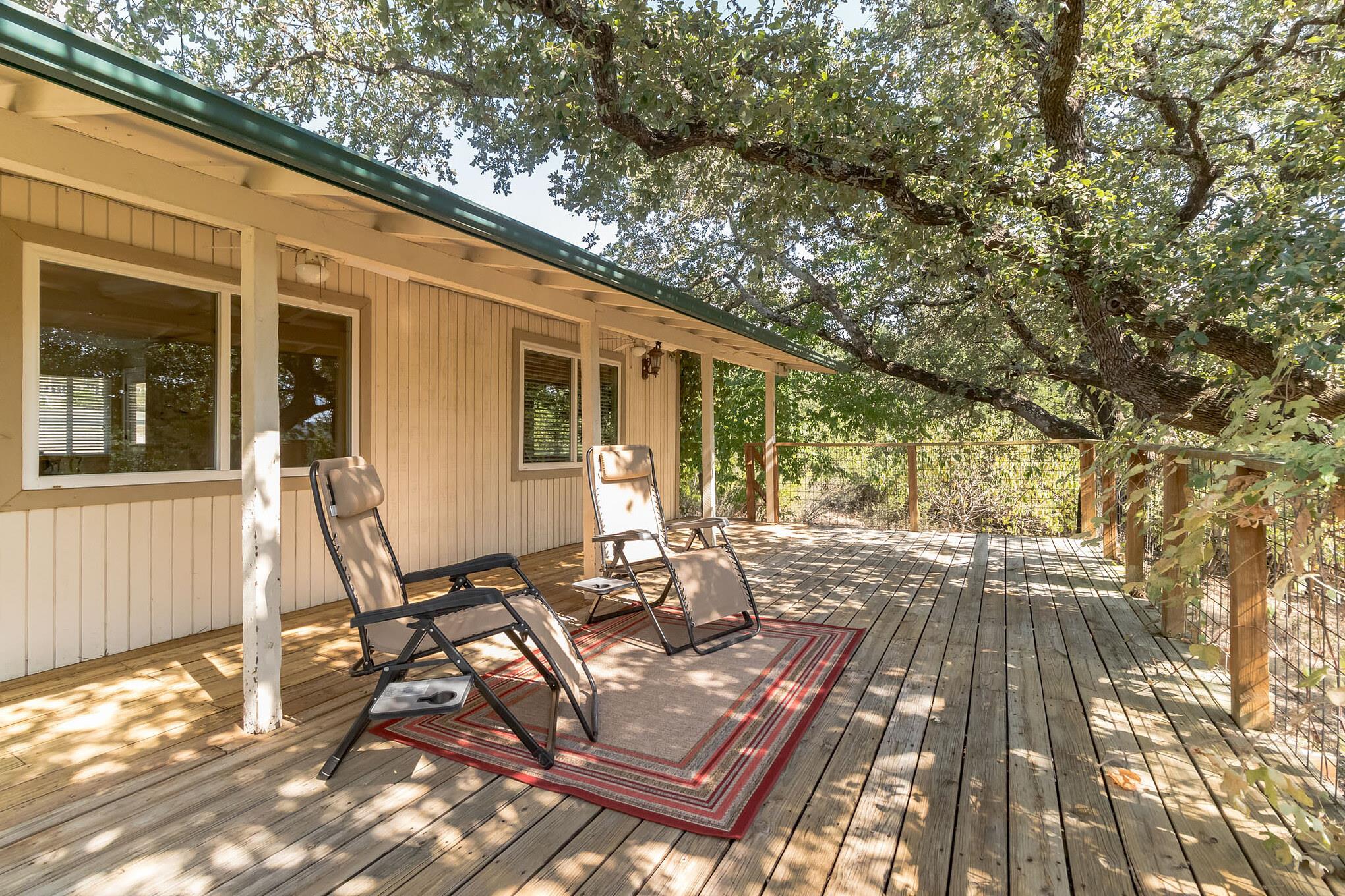 25201 & 25203 Lakeview Drive Spicewood TX 78669