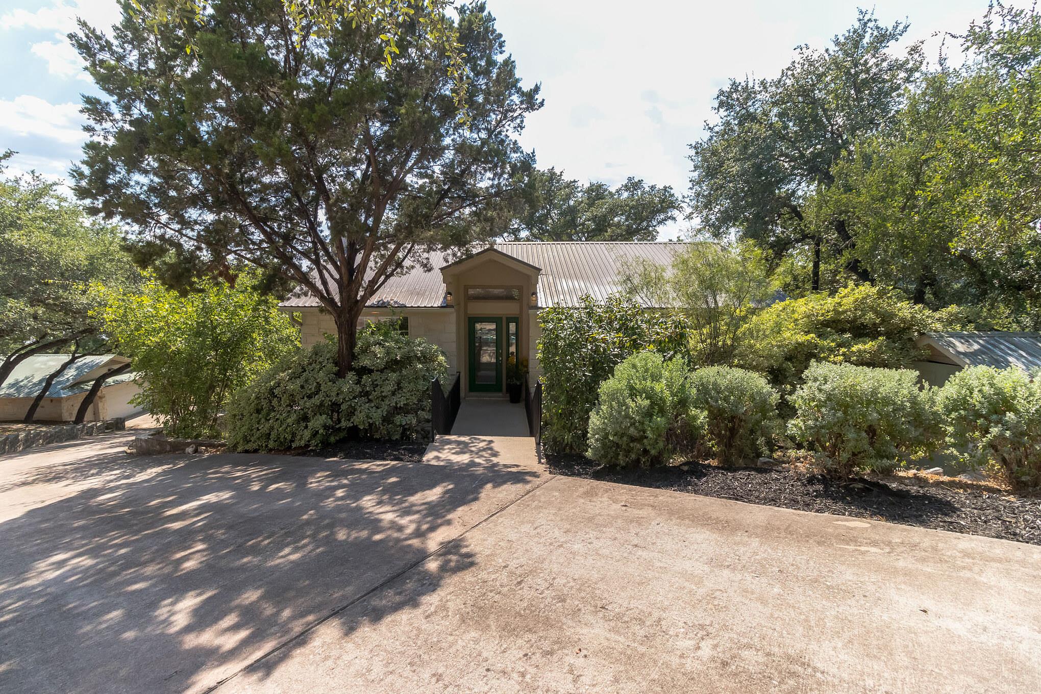 25201 & 25203 Lakeview Drive Spicewood TX 78669