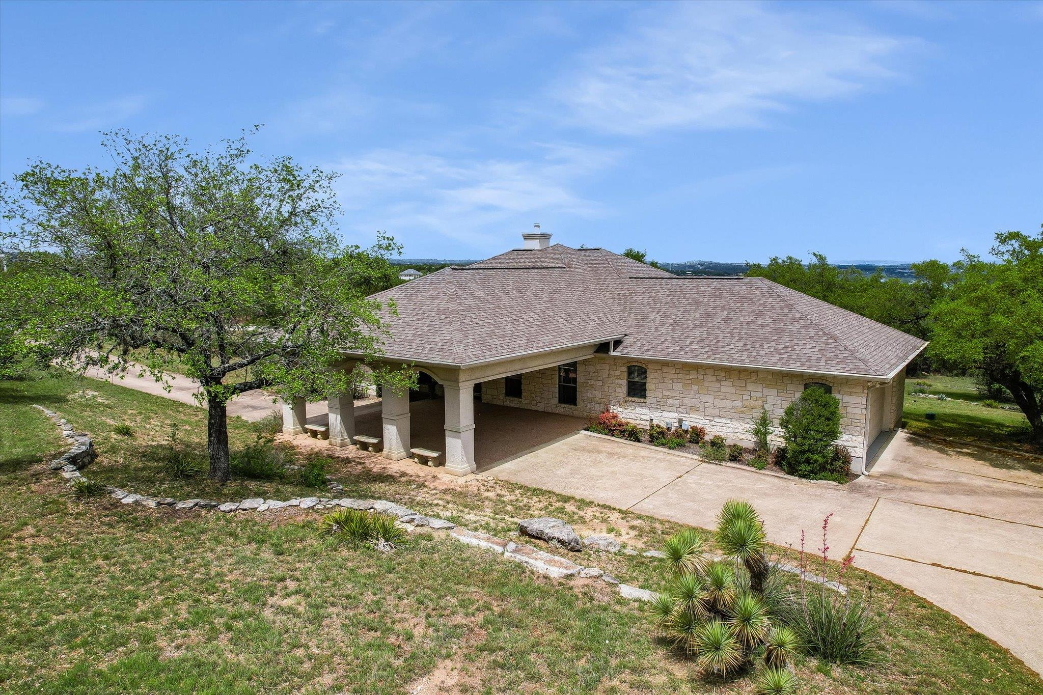 19620 Single Peak Cove Spicewood TX 78669