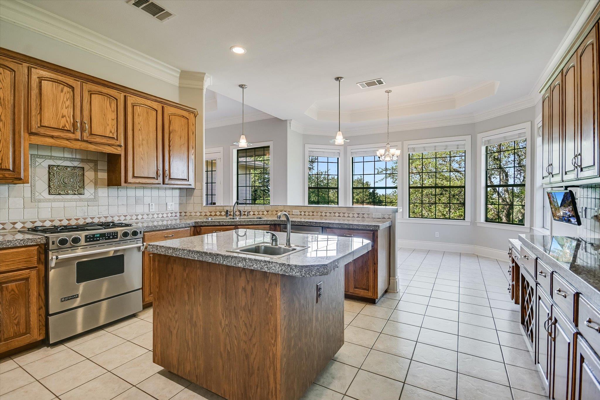 19620 Single Peak Cove Spicewood TX 78669
