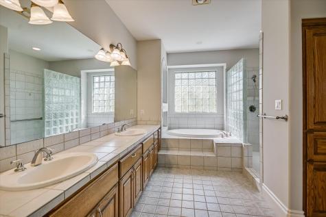 19620 Single Peak Cove Spicewood TX 78669