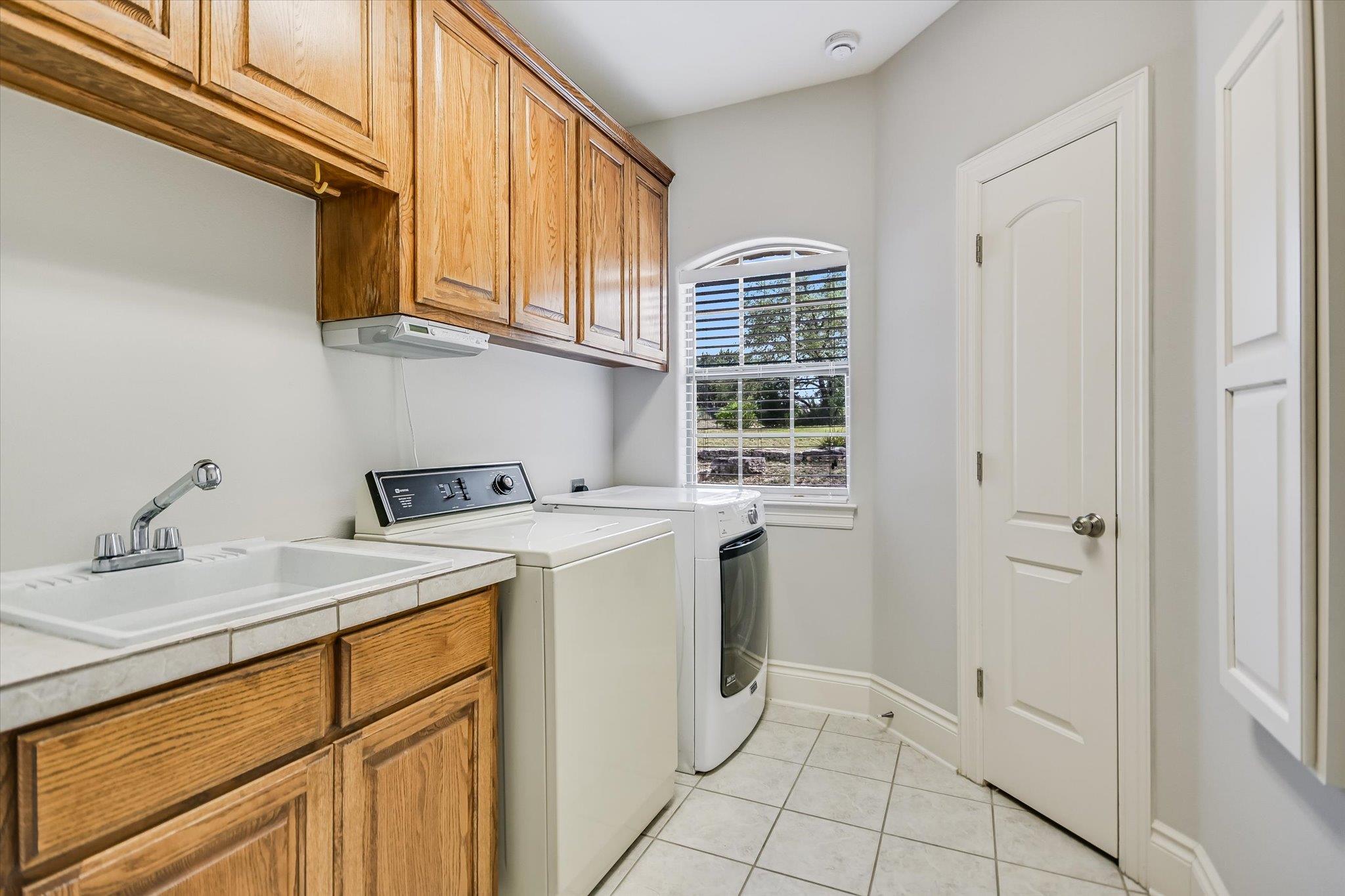 19620 Single Peak Cove Spicewood TX 78669