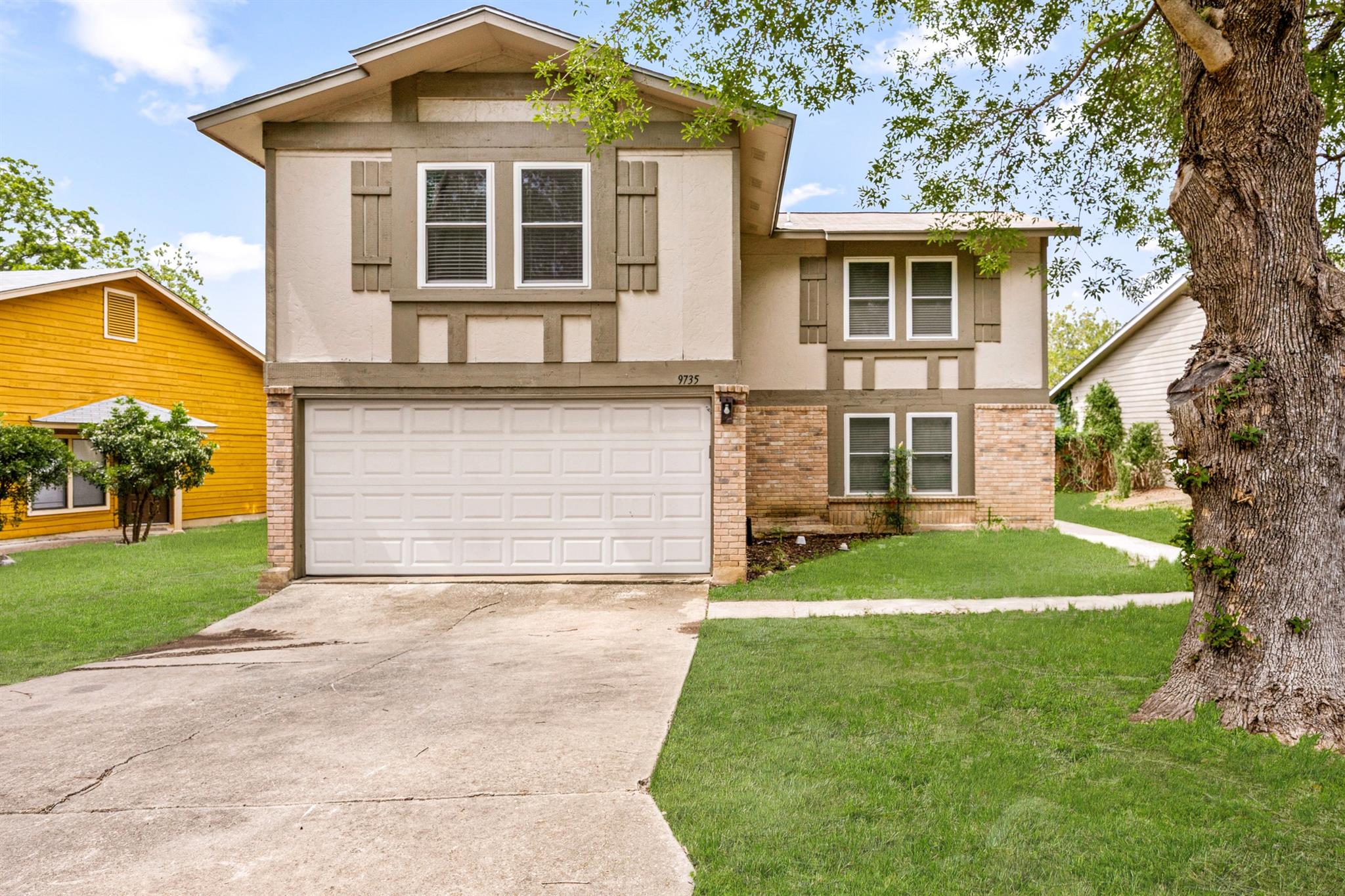 9735 Fortune Ridge Drive Converse TX 78109