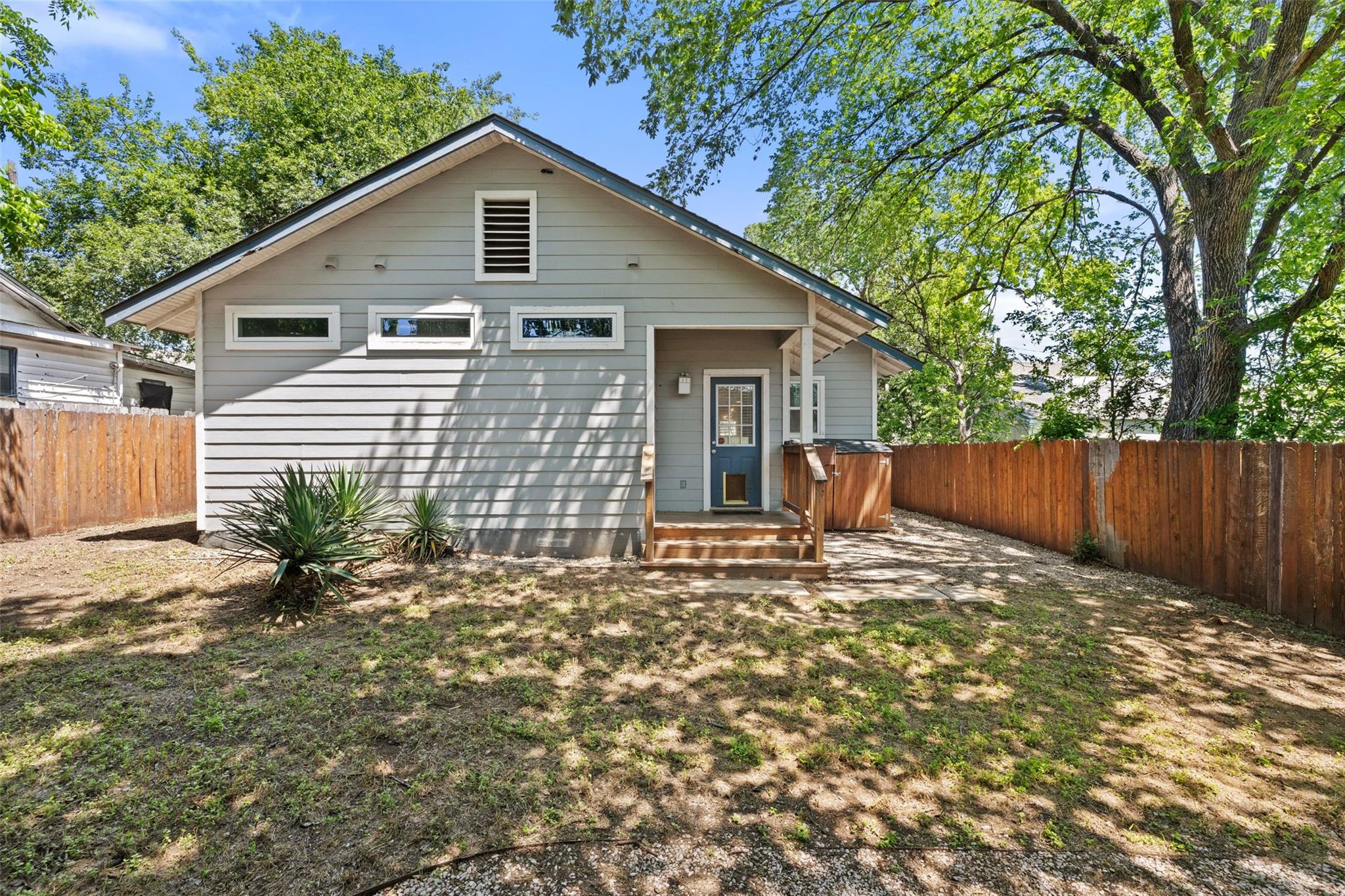 3203 E 18th Street Austin TX 78721