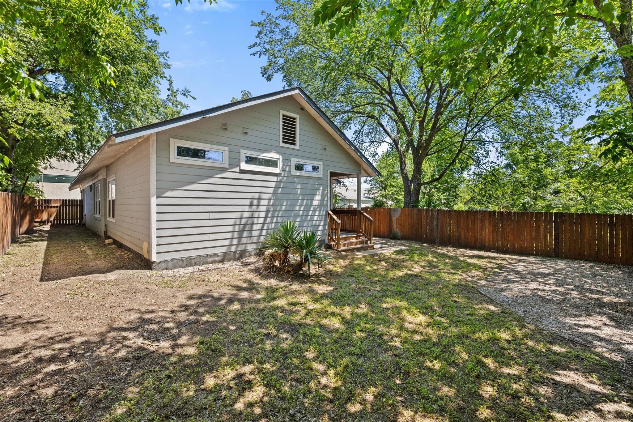 3203 E 18th Street Austin TX 78721