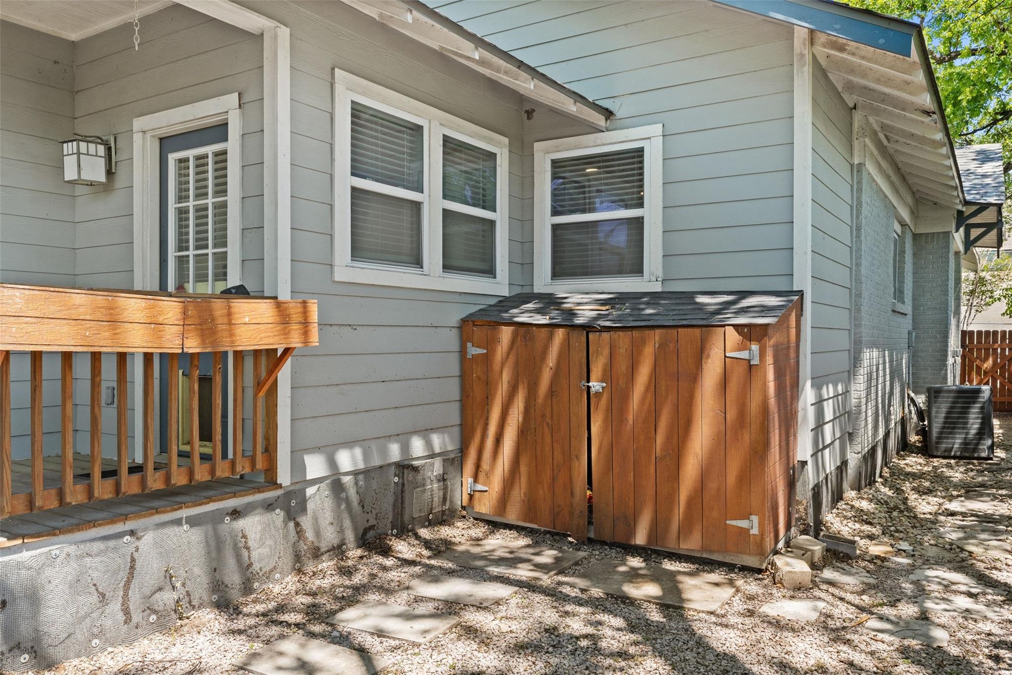 3203 E 18th Street Austin TX 78721