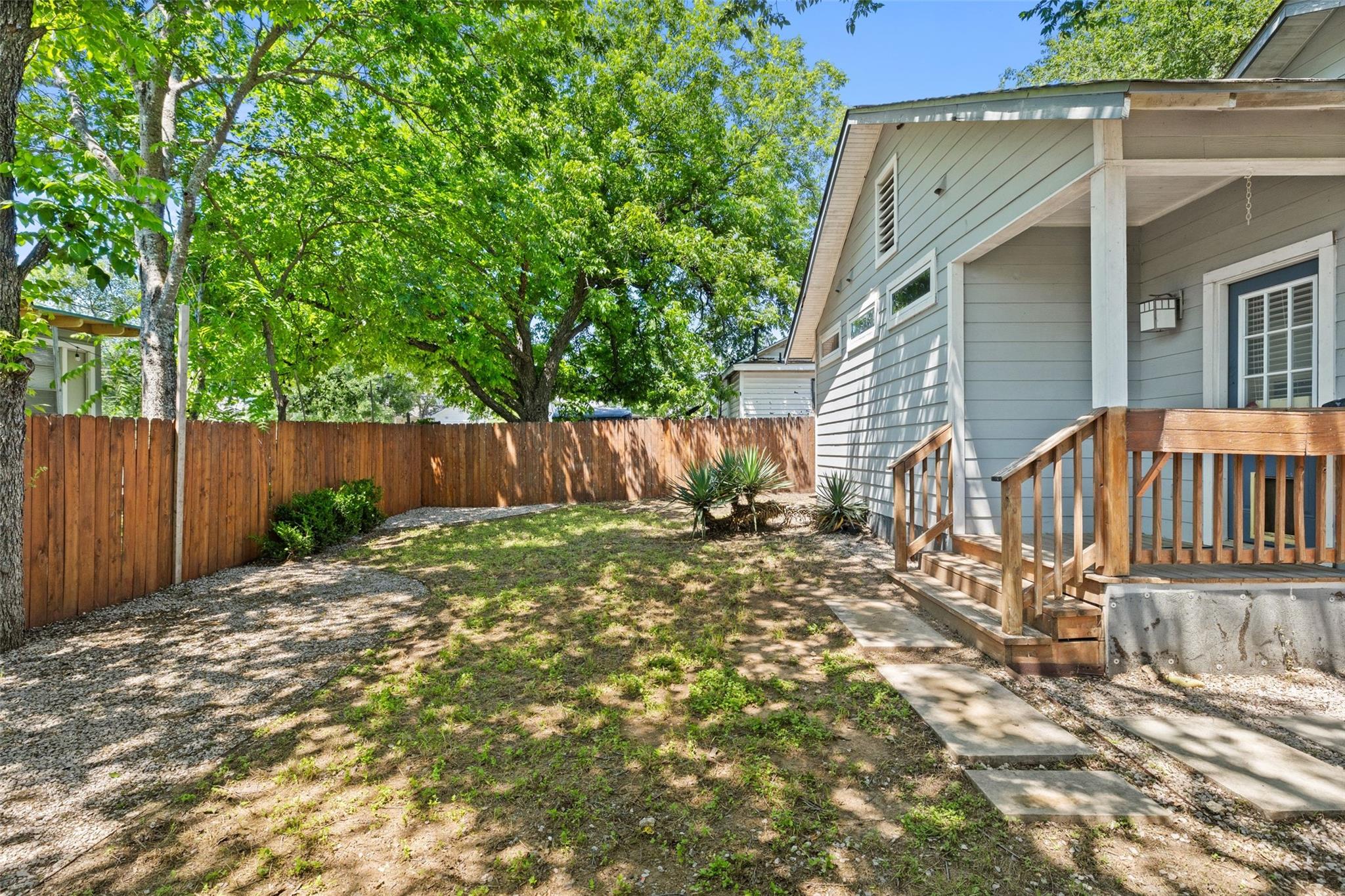 3203 E 18th Street Austin TX 78721