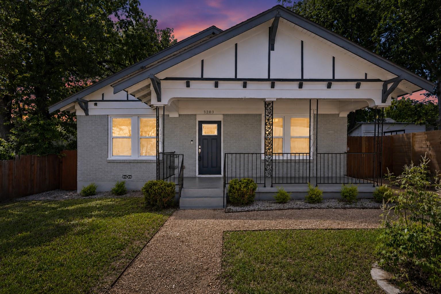 3203 E 18th Street Austin TX 78721