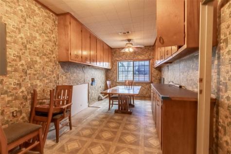 409 W Buffalo Street Caldwell TX 77836