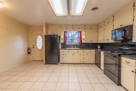 409 W Buffalo Street Caldwell TX 77836