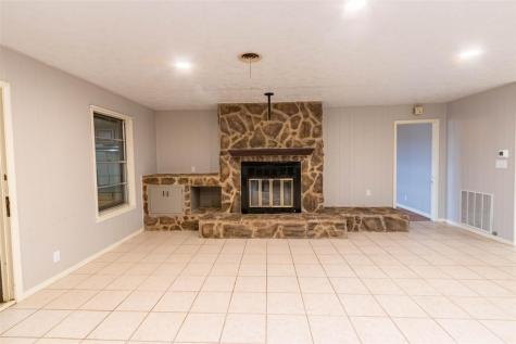 409 W Buffalo Street Caldwell TX 77836