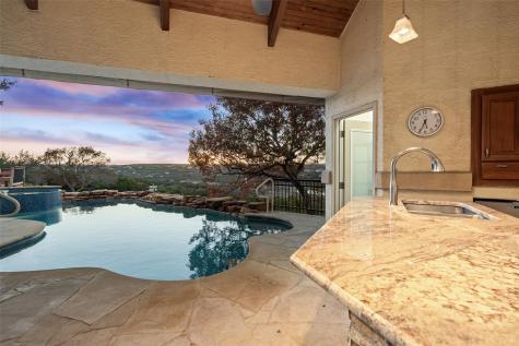 2906 Lakehurst Road Spicewood TX 78669