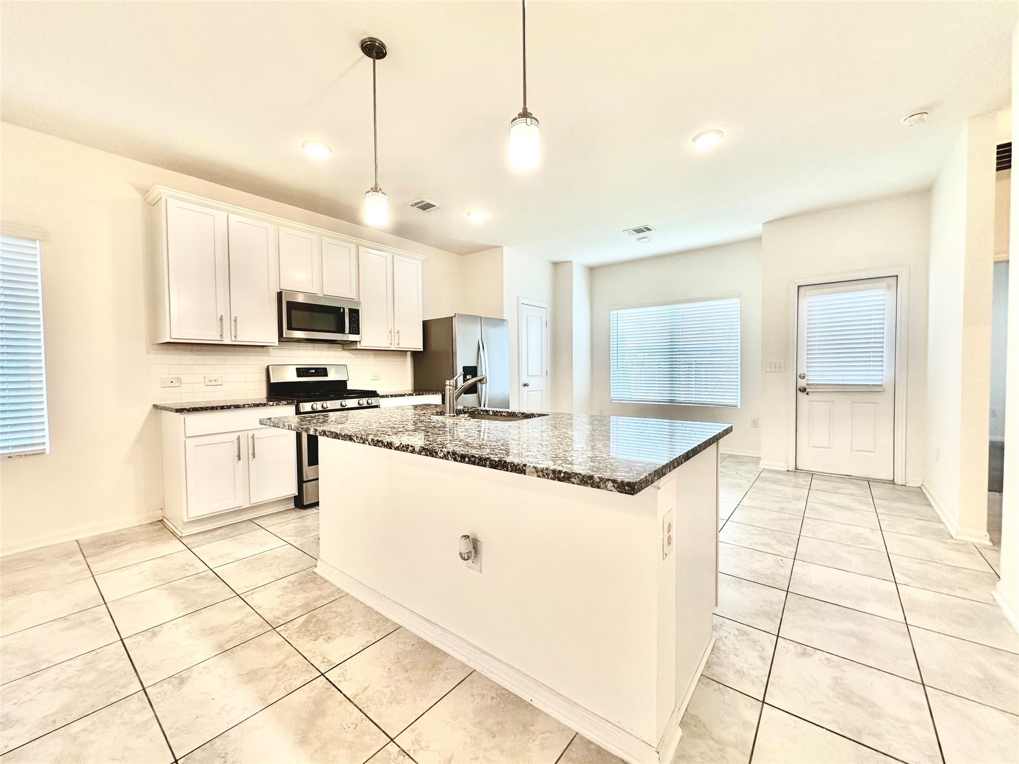 105 Eagle Lake Drive Hutto TX 78634
